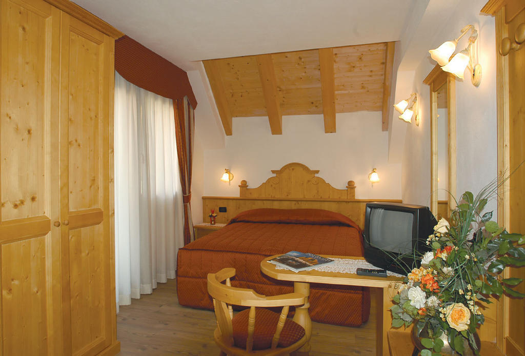 Rifugio Passo Staulanza Hotel Zoldo Alto Bilik gambar